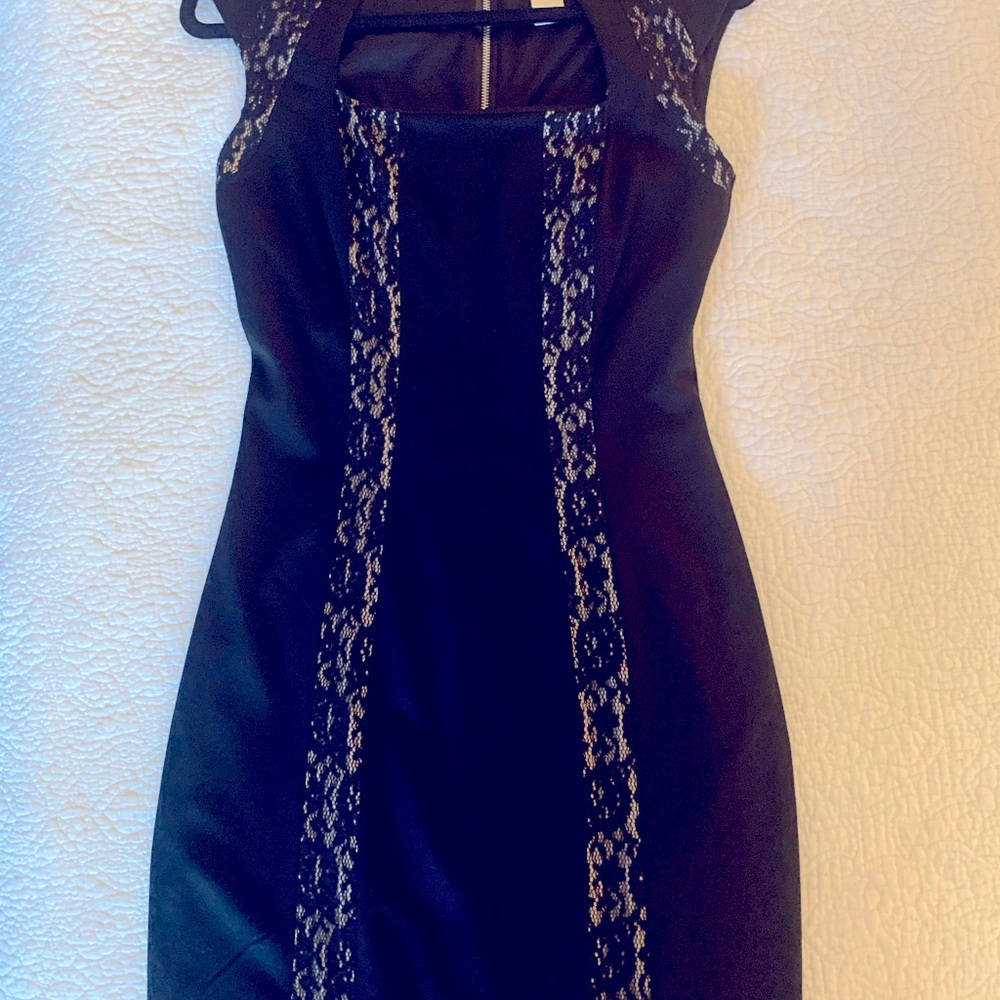 SIZE 6, CACHE’ store, BLACK, FULL ZIPPER DRESS